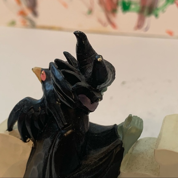 Walt Disney Showcase collection Wicked Maleficent
Enesco - Picture 4 of 7